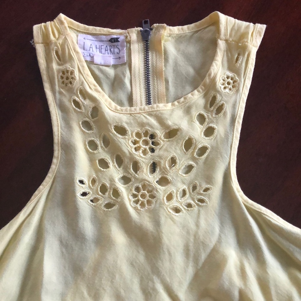 lace cut put yellow top